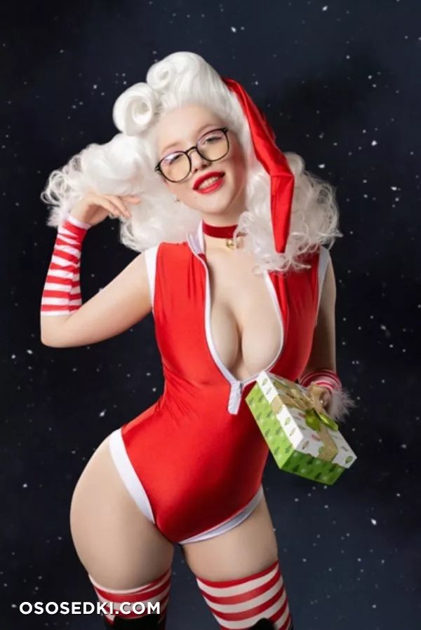 Lada Lyumos - Miss Claus - 3