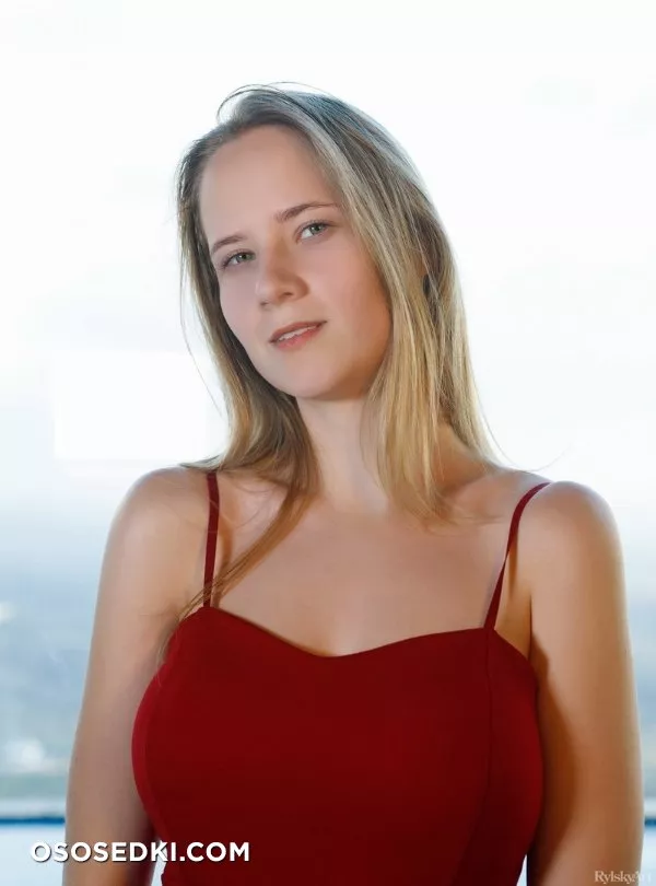 Delizi - Rood by RylskyArt - 1