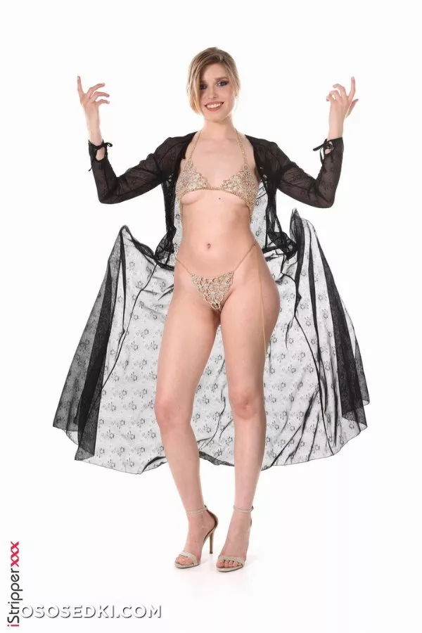 Freya Mayer - Elegance Personified - Card #0801 by Istripper - 4