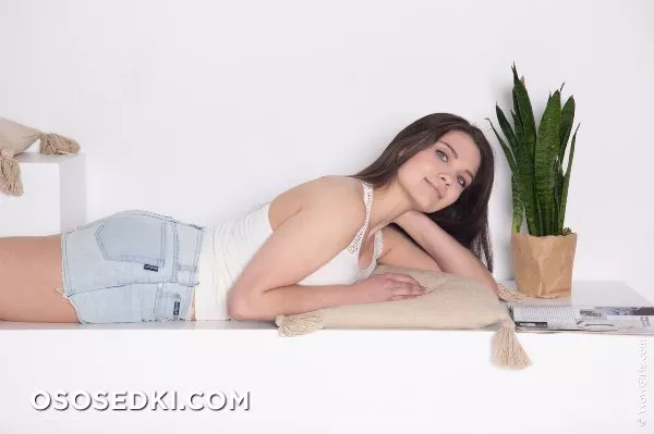 Elizabeth T - Blue Eyes Hot Body by WowGirls - 2