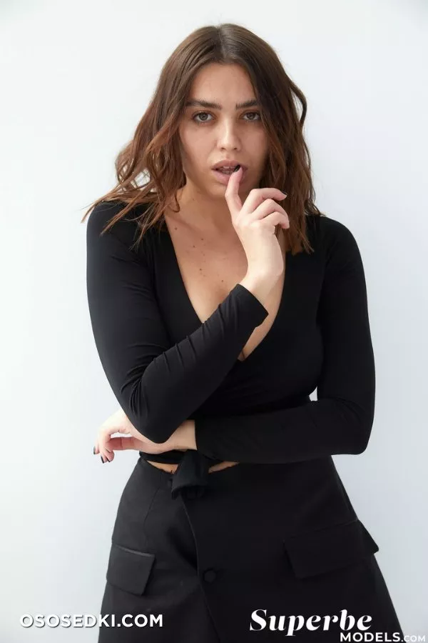 Margo Dumas - Polaroids by SuperbeModels - 4