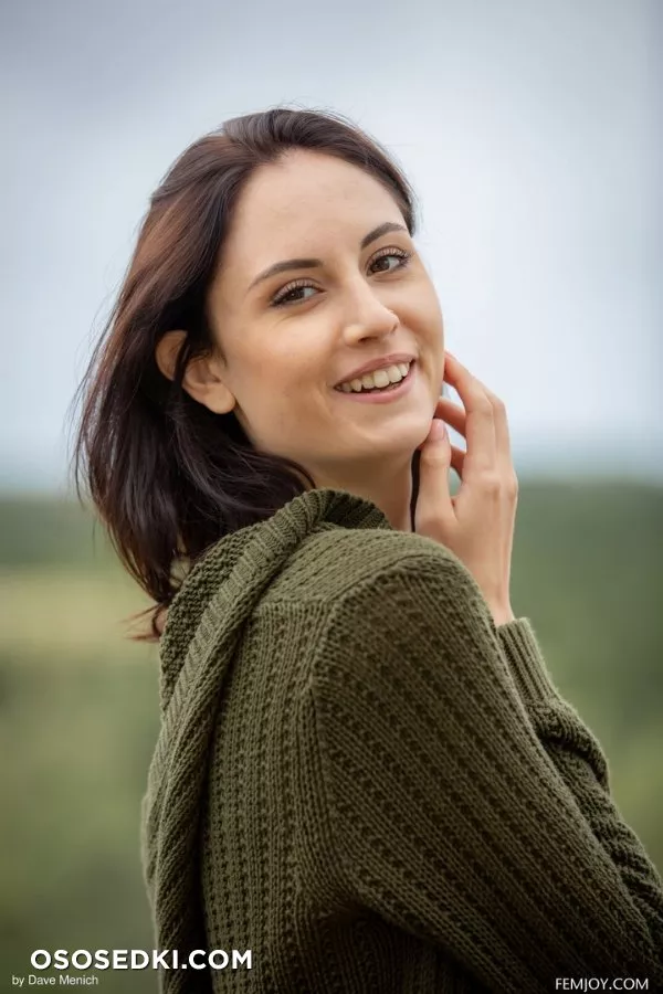 Sade Mare in Crisp by FemJoy - 3