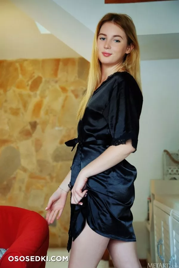 Molly Mist - Presenting Molly Mist - MetArt - 3