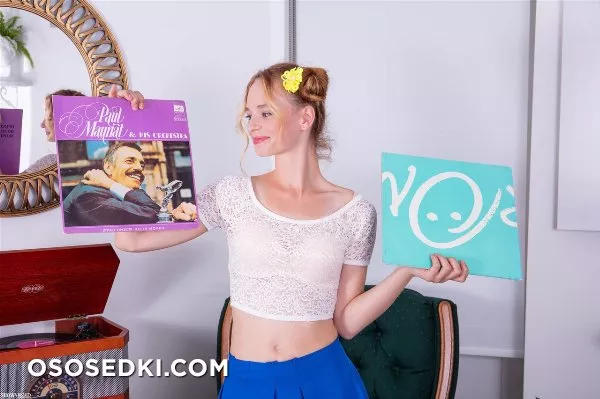 Bebe - Vinyl Lover - ShowyBeauty - 3