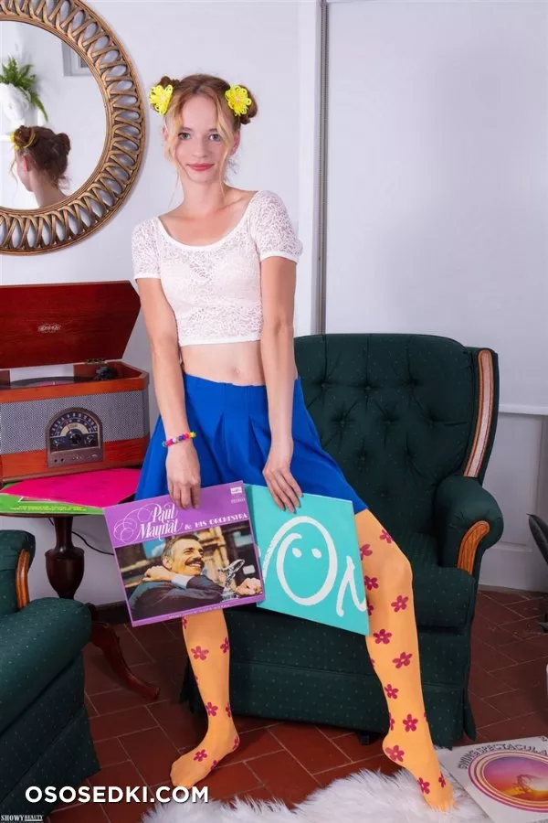 Bebe - Vinyl Lover - ShowyBeauty - 4