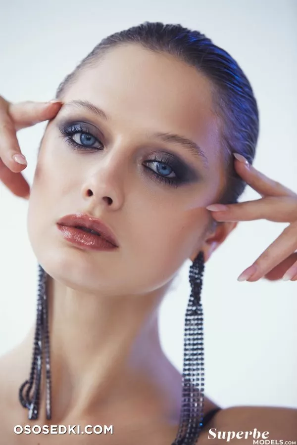 Amelie Lou - Hi Drama - SuperbeModels - 1