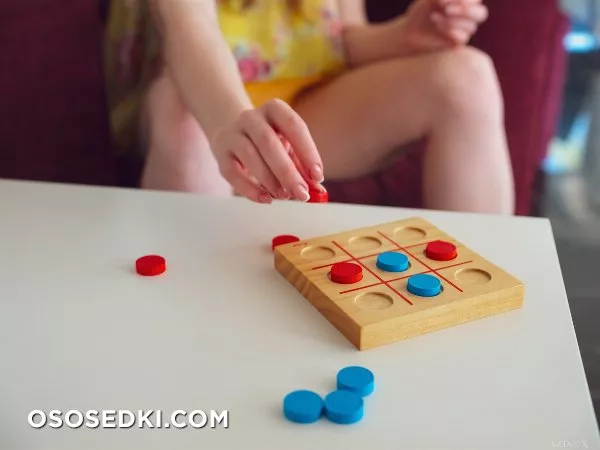 Elvera - Tic Tac Toe 1 - MetArtX - 5