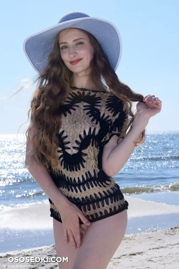 Imogen in Beach Day - FemJoy - 1