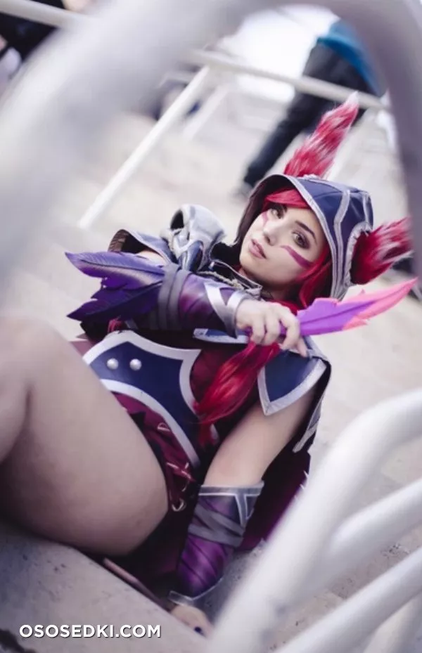 Serinide Nudes - serinsfw Pussy &amp; Tits Photos in Xayah Onlyfans Cosplay - 1