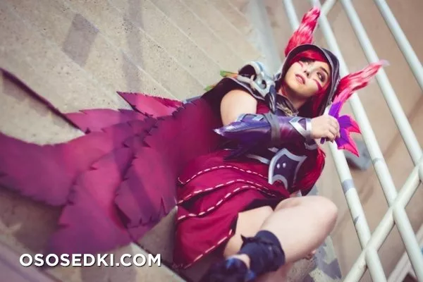 Serinide Nudes - serinsfw Pussy &amp; Tits Photos in Xayah Onlyfans Cosplay - 4
