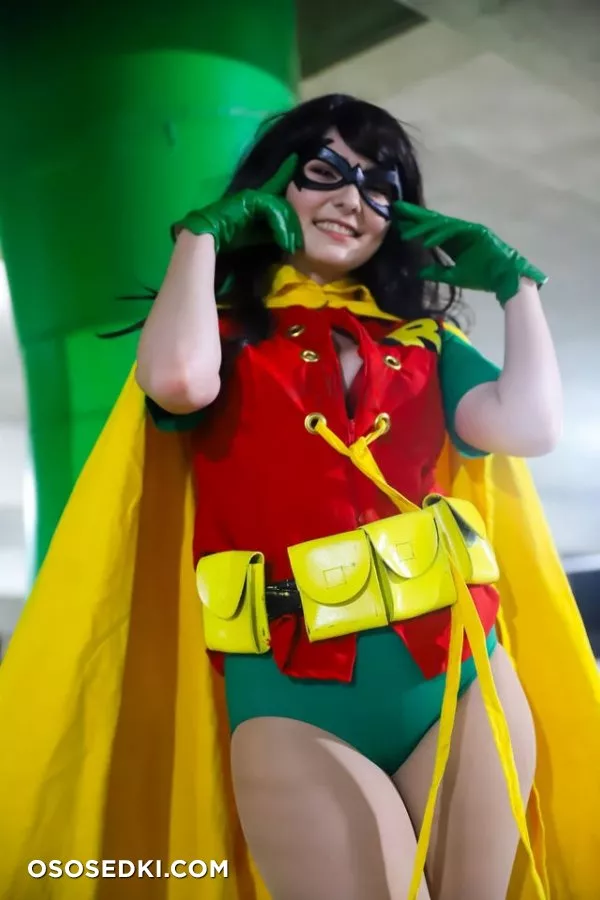 OMGcosplay | Robin - 1