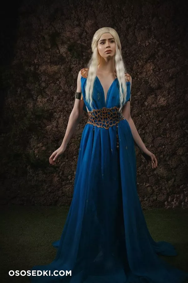 Anastasia Romanova | Daenerys - 4