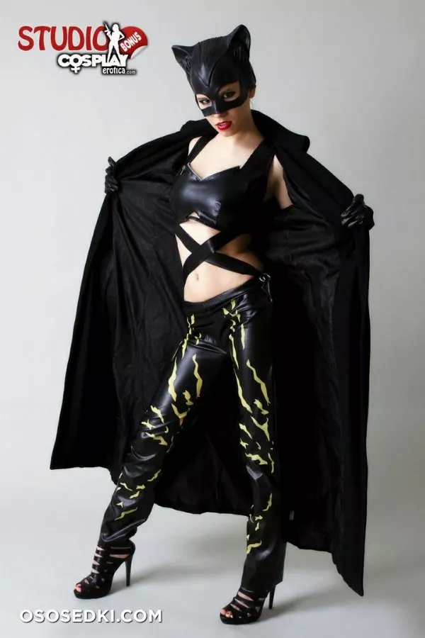 Cassie | Catwoman - 3