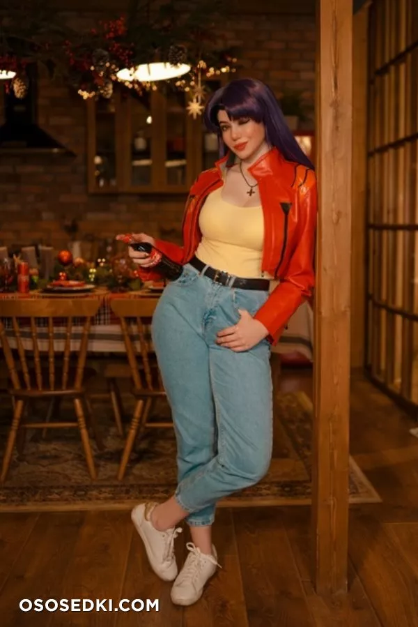 Alina Becker | Misato Katsuragi - 1