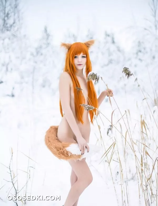 Tsuki Desu | Holo - 1