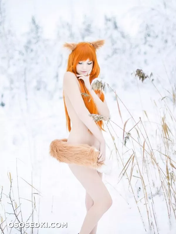 Tsuki Desu | Holo - 4