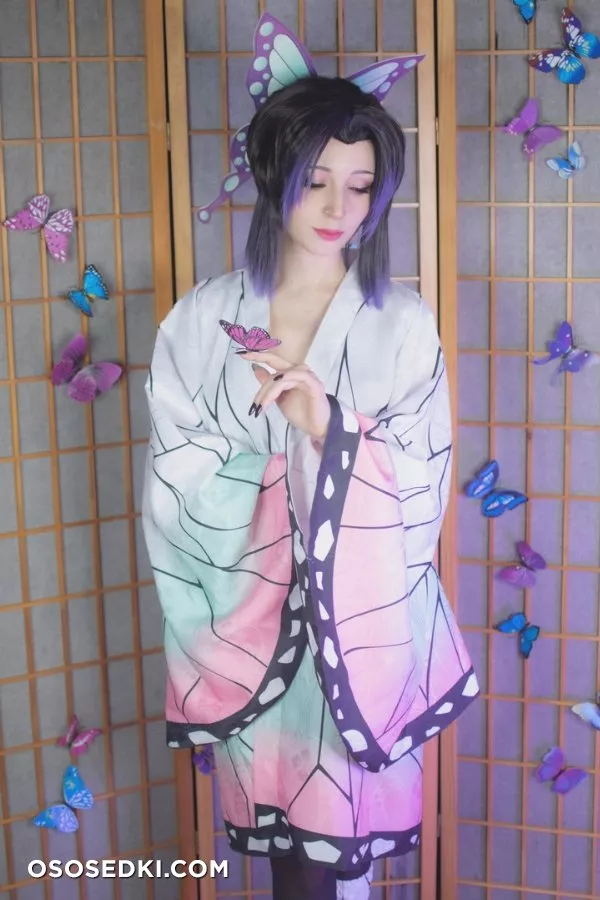 Shiro Kitsune | Shinobu Kochou - 2
