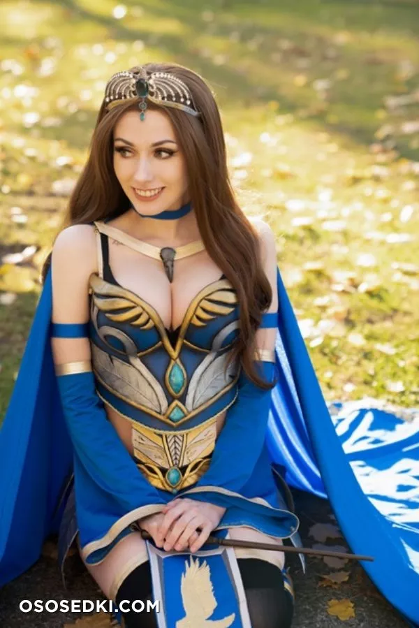 RolyatIsTaylor | Rowena Ravenclaw - 2