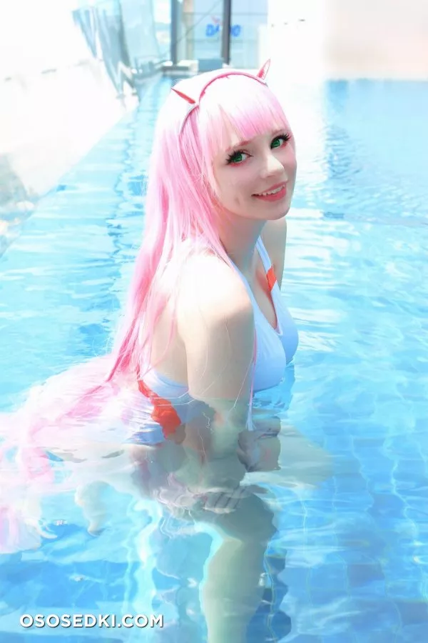 Peachmilky | Zero Two - 1