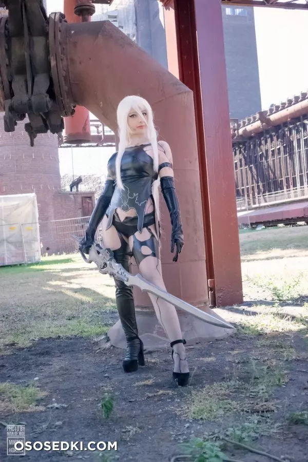 Mikomi Hokina | A2 - 4