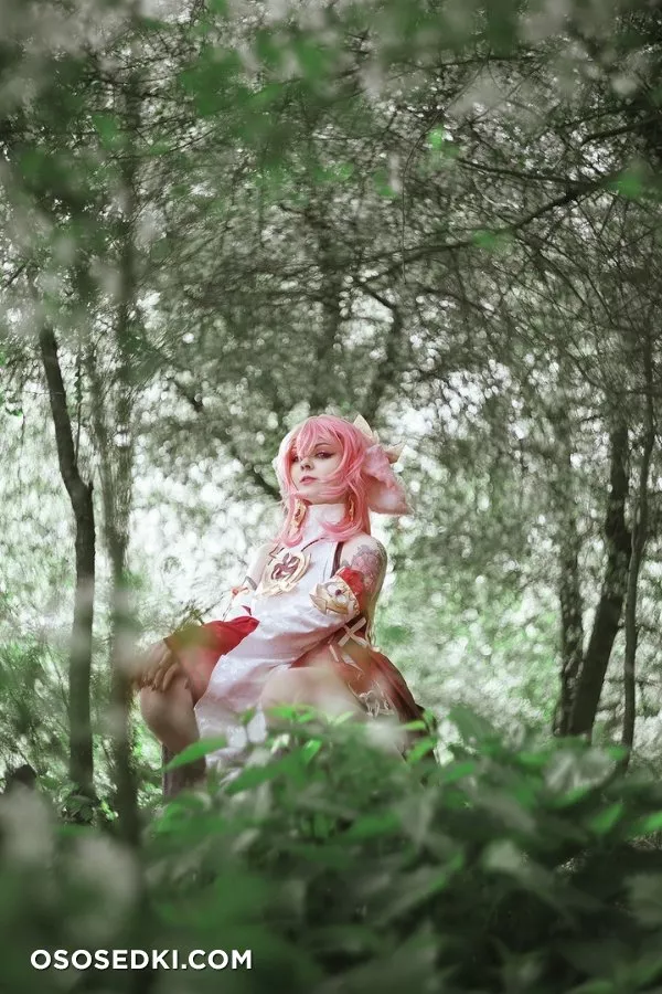 Bizarre Deer | Yae Miko - 1