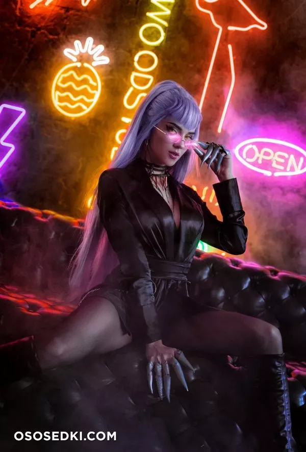 KDA Evelynn by Xenon - 1