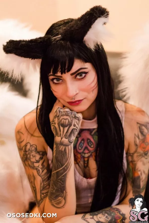 Ahri by nanddasuicide - 3
