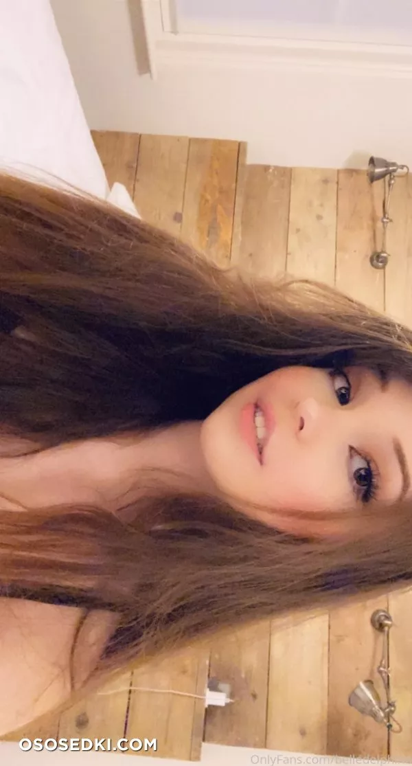 Belle Delphine Getting Your Attention - 2