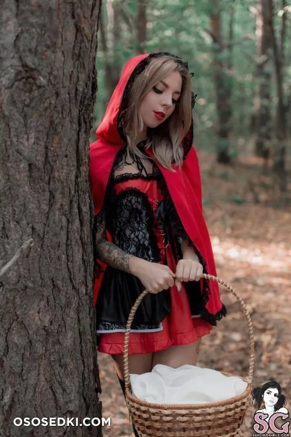 Red Riding Hood by elisarose_sg - 4