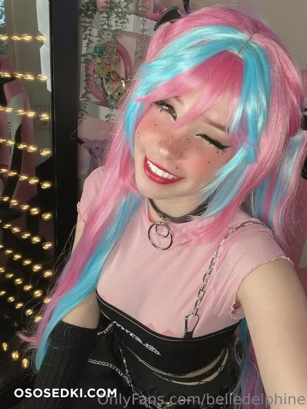 Belle Delphine Pink-Blue Hair - 5
