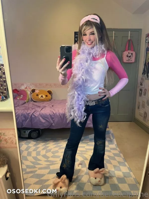Belle Delphine Feather Boa  - 1