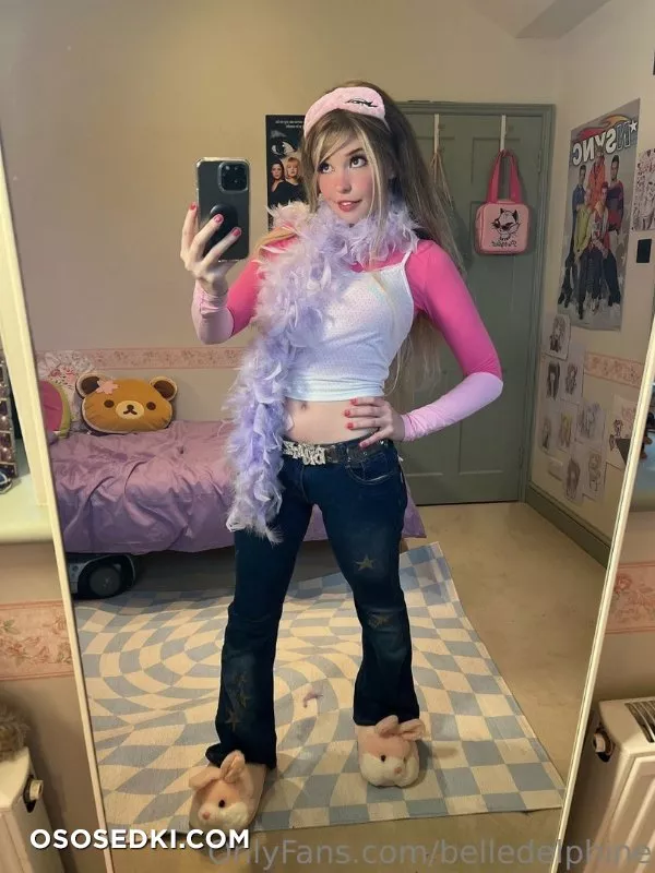 Belle Delphine Feather Boa  - 3