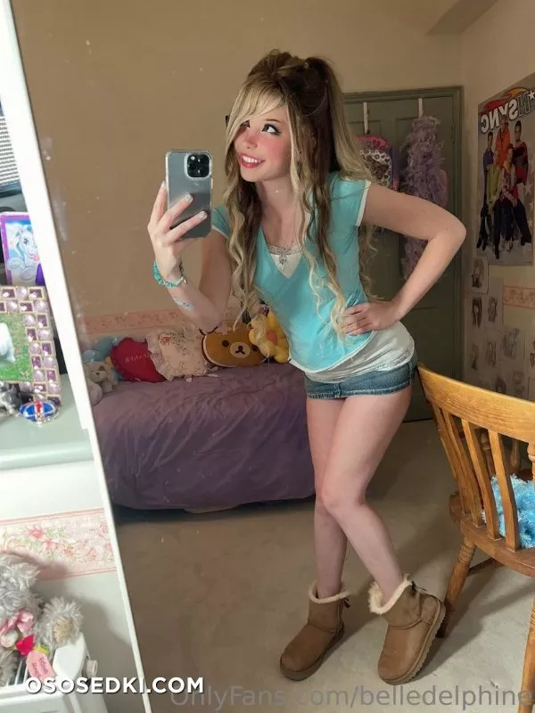 Belle Delphine Sort Skirt Weather - 5