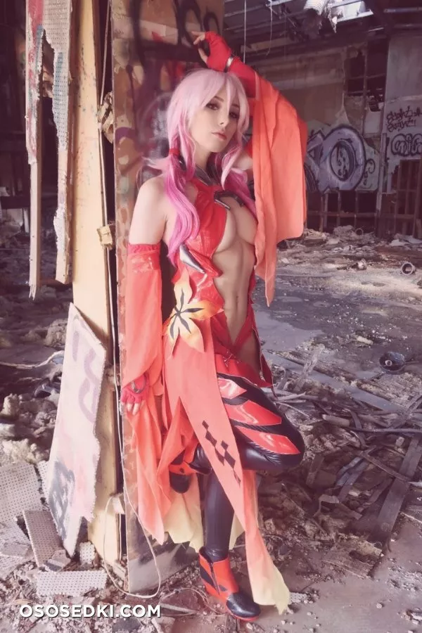Inori Yuzuriha by Beke - 2