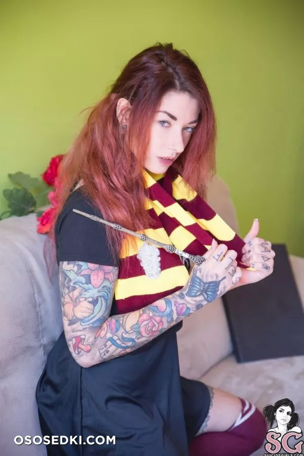 Ginny Weasley by alerosebunny - 5