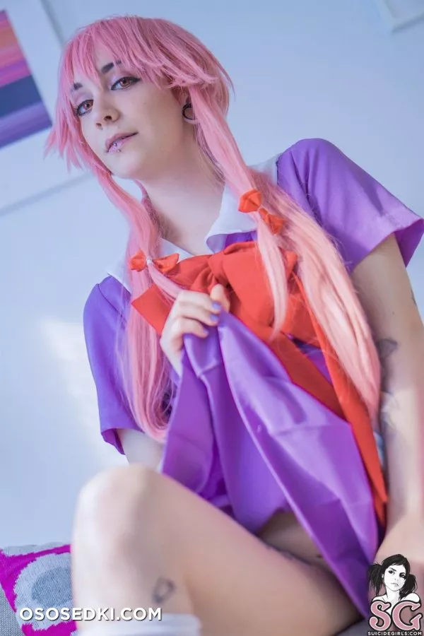 Yuno Gasai by lorenahysteria - 3