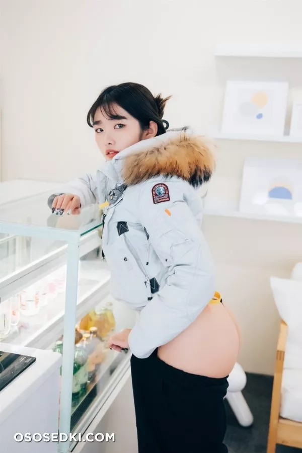 [Loozy] Sonson (손손) - Nude Apron - 3