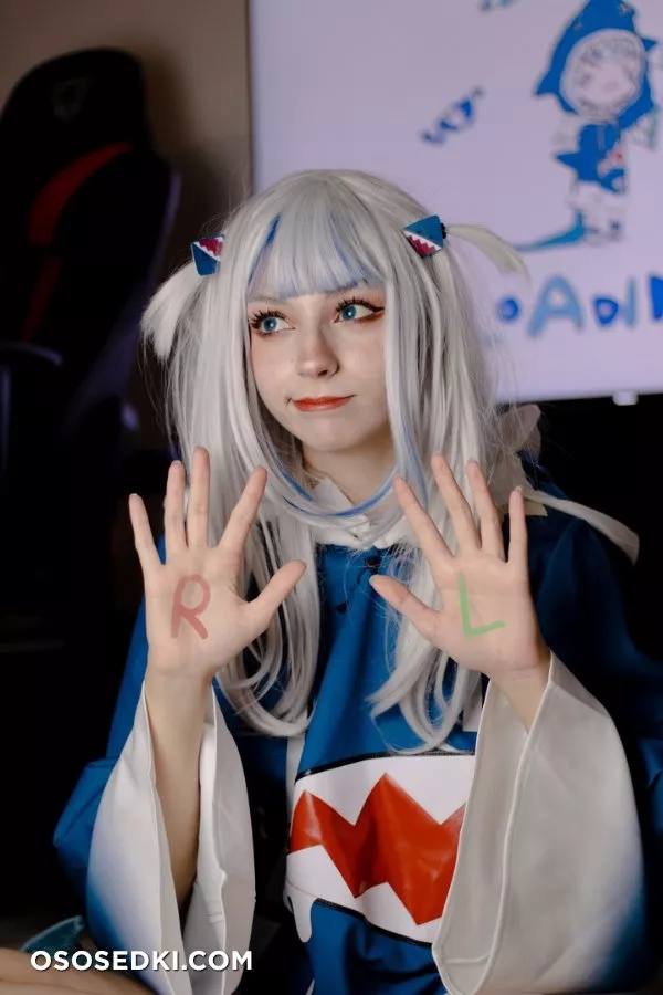 Himeecosplay - Gawr Gura - 1