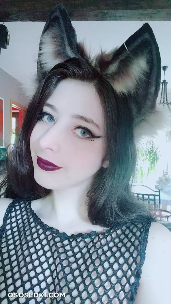 Mikomi Hokina - Wolf Pasties - 3