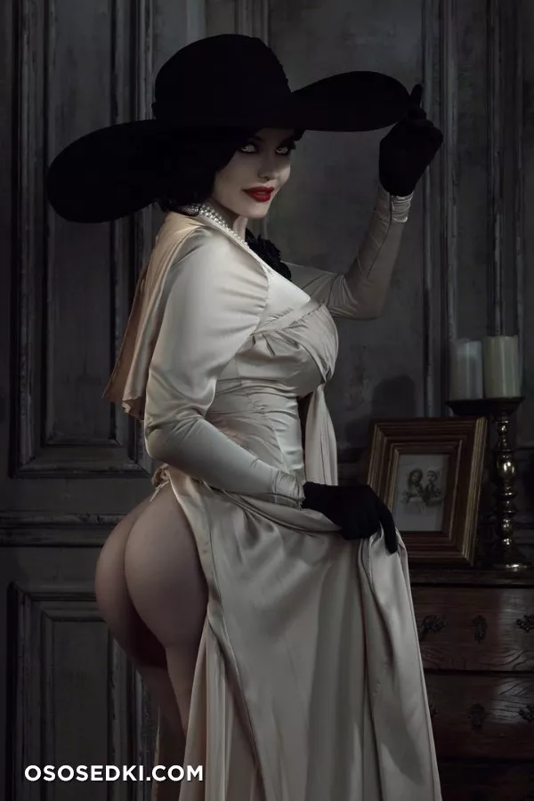 KalinkaFox - Lady Dimitrescu - 4