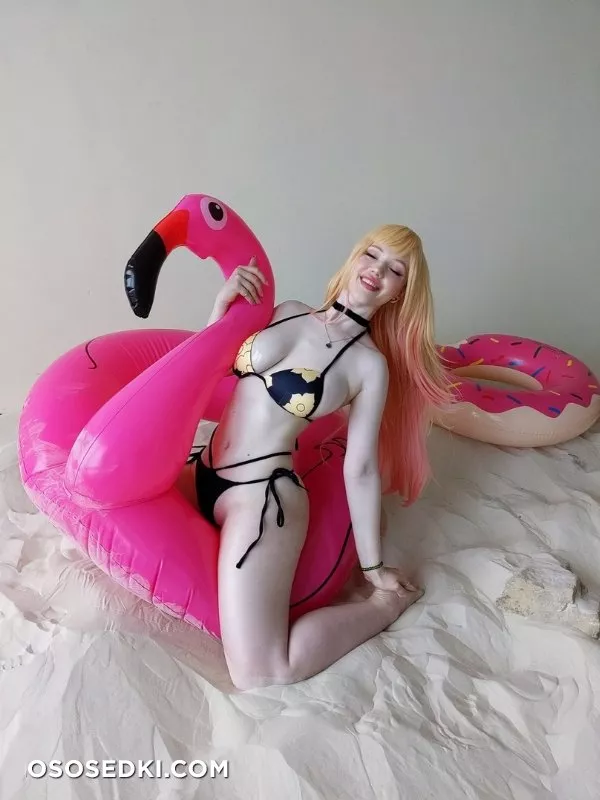 Lada Lyumos - Marin Kitagawa - 1