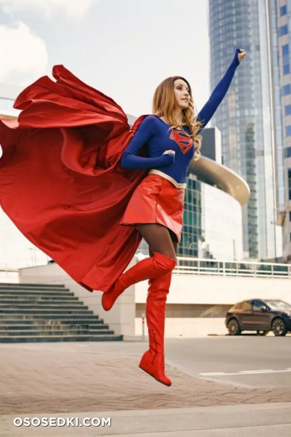Supergirl from DCCOMICS - 1