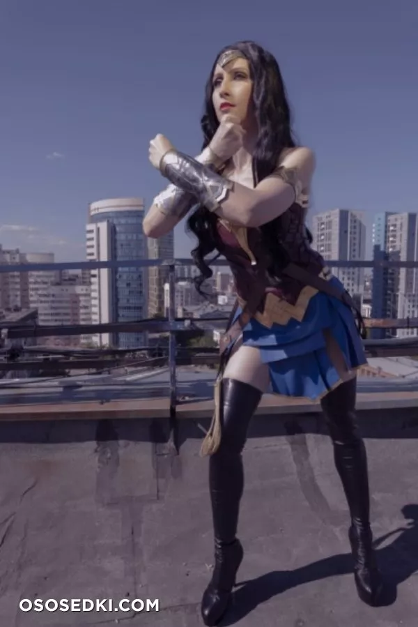 Wonder Woman - 1
