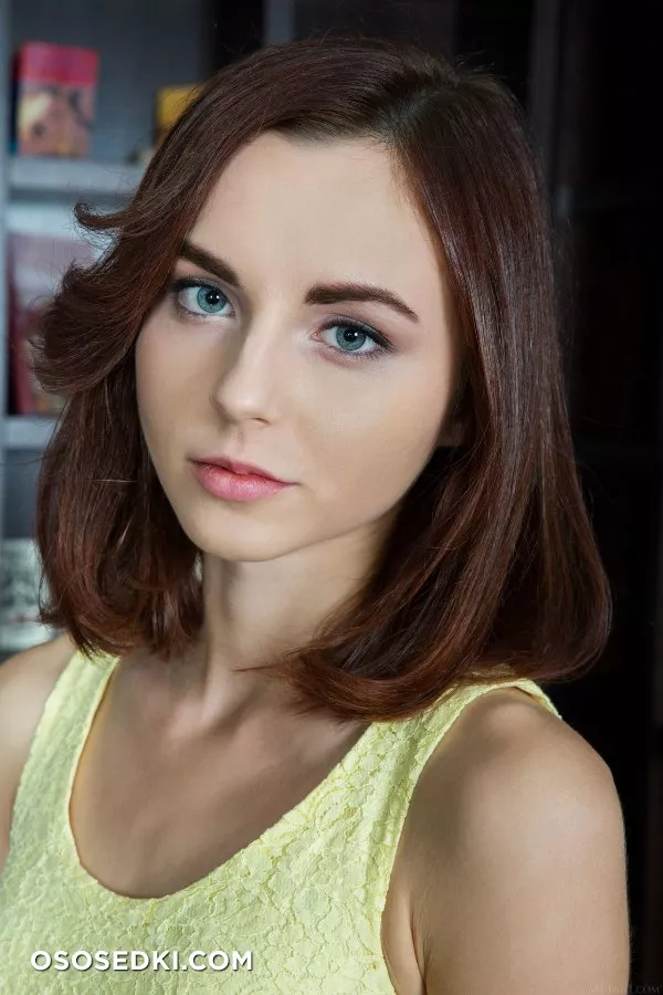 Aurmi - Presenting - 1
