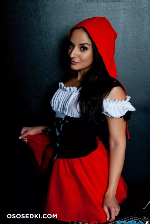 Sheena Ryder | Little Red Riding Hood - 2