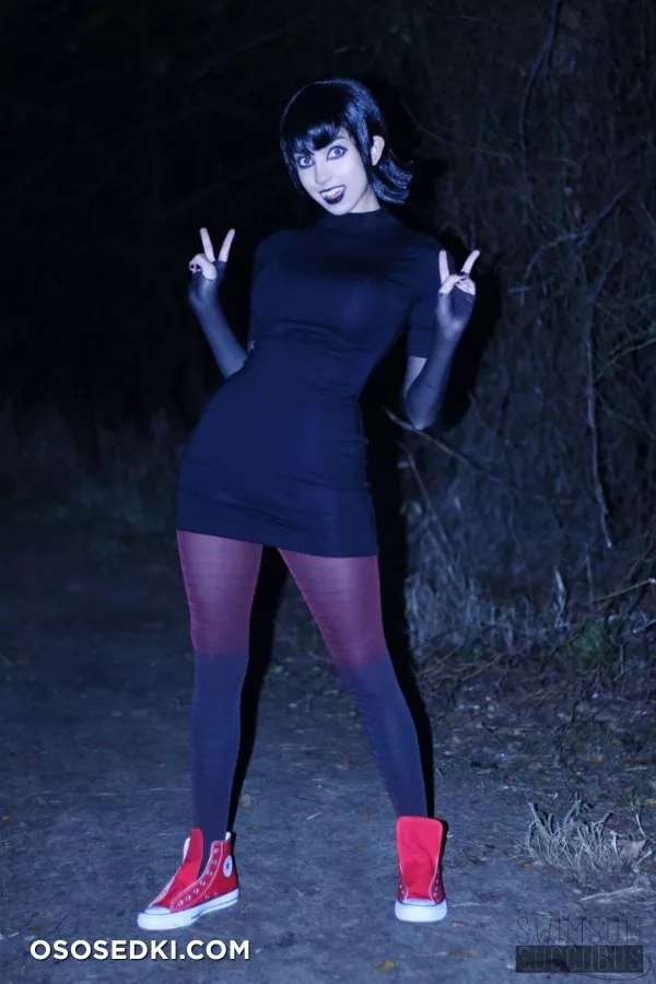 SwimsuitSuccubus | Hotel Transylvania | Mavis - 1