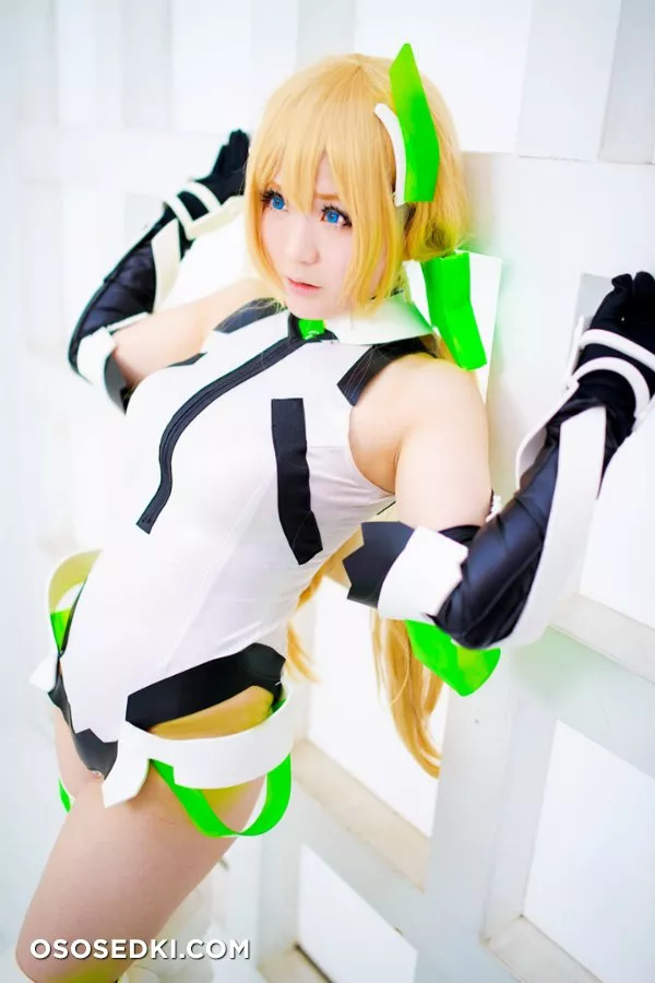 Sakanaya | Rakuen Tsuiho: Expelled from Paradise | Angela Balzac - 3