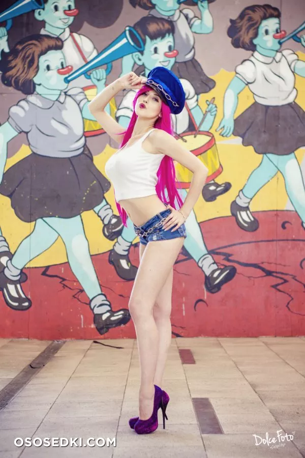 - | Street Fighter | Poison - 1