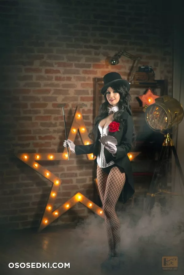 - | DC Comics | Zatanna - 1