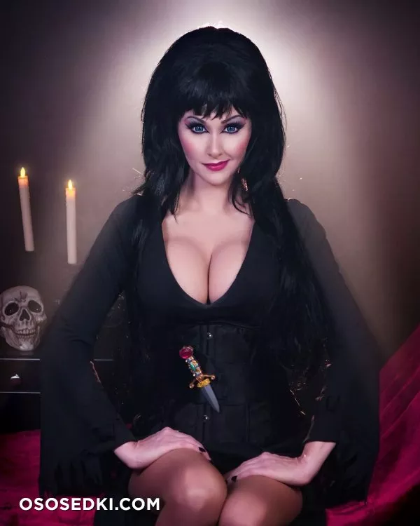Angie Griffin | Elvira: Mistress of the Dark | Elvira - 4